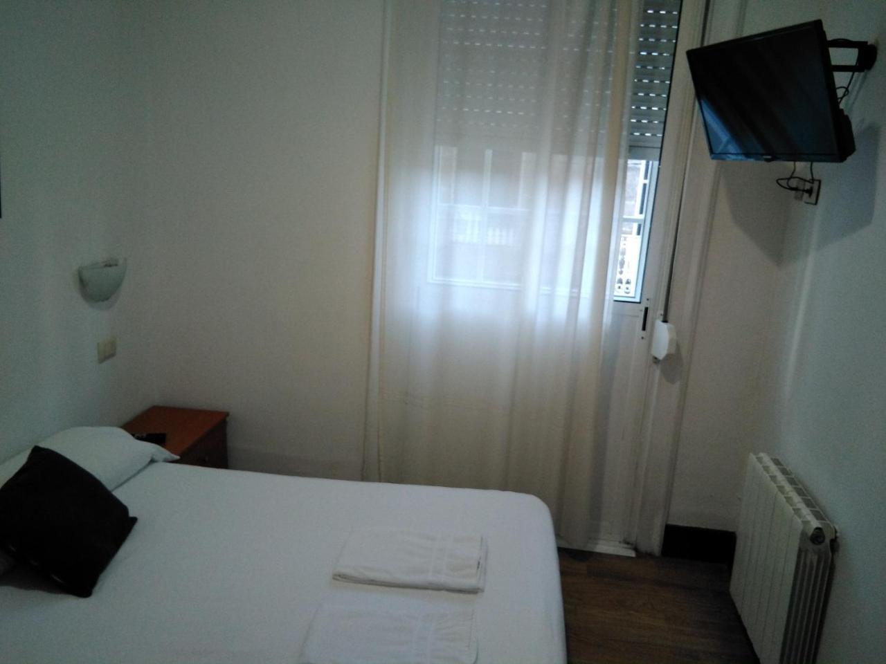 Hostal Ancla Dorada Vigo Exterior photo