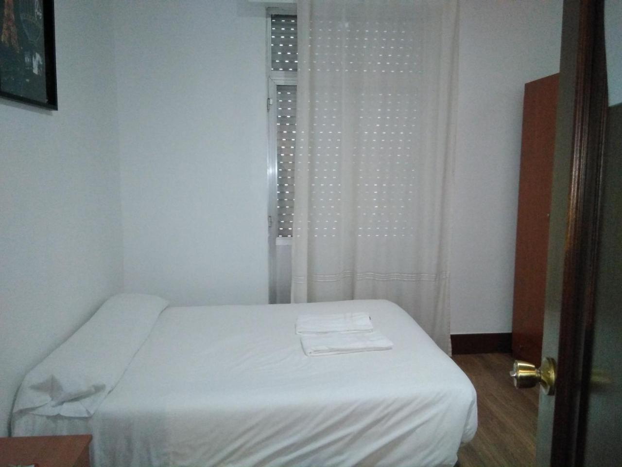 Hostal Ancla Dorada Vigo Exterior photo