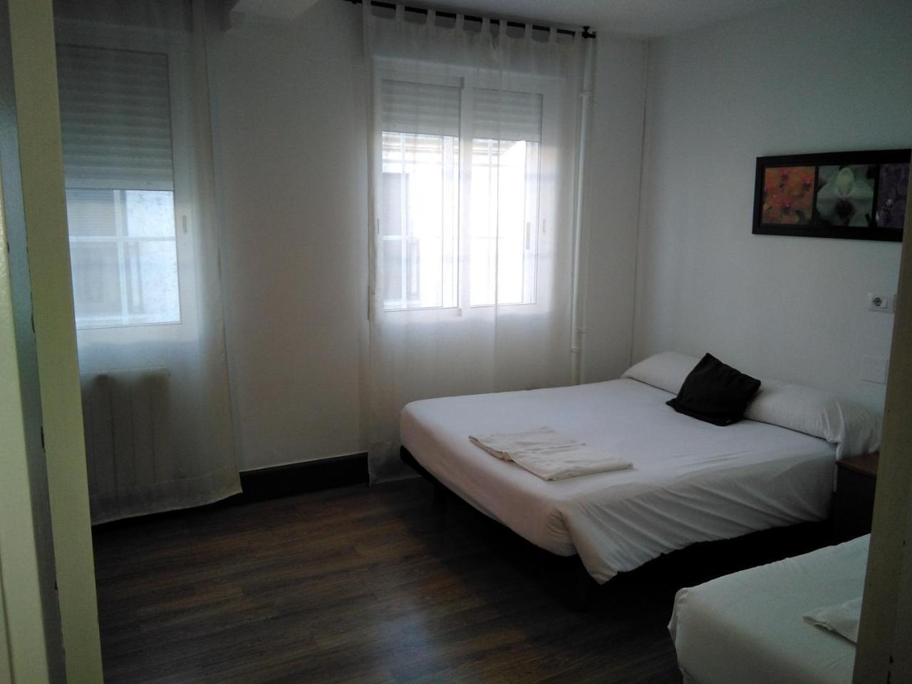 Hostal Ancla Dorada Vigo Exterior photo