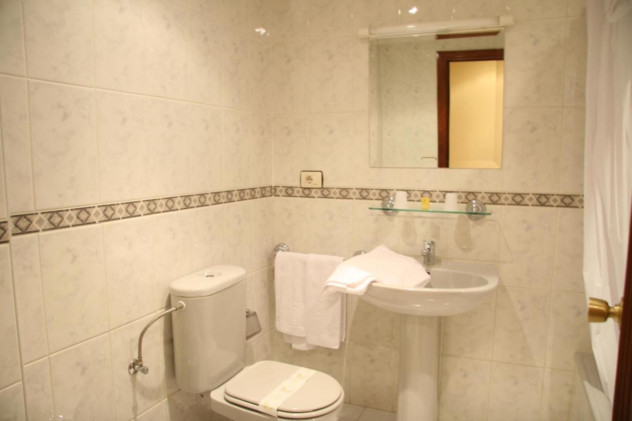 Hostal Ancla Dorada Vigo Exterior photo